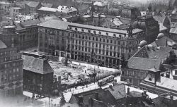 Rušenje Zakladne bolnice na Trgu bana Josipa Jelačića — 1931